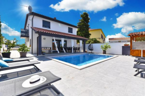 House Galizana 2186